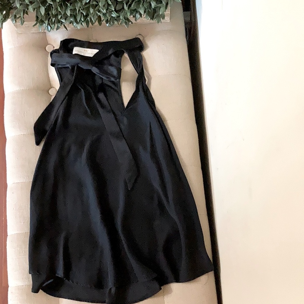 Amanda Uprichard 100% Silk sleeveless top.